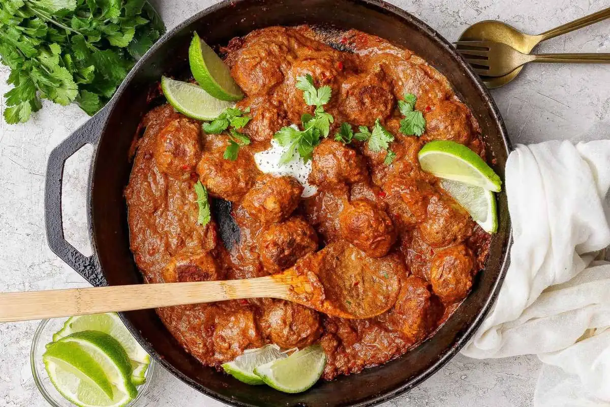 Creamy Butter Chicken Meatballs: Easy 30-Minute Stovetop Recipe